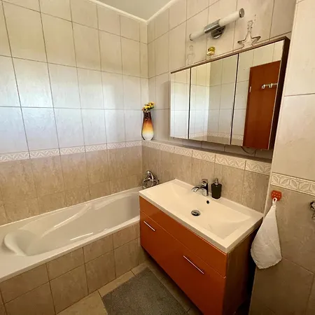 Club 218 Red Wellness Apartements Apartment Siofok