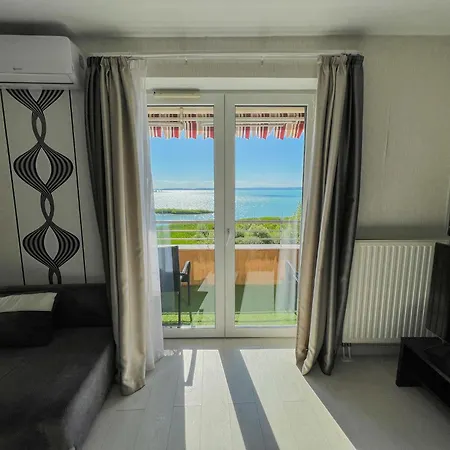 דירה Club 218 Red Wellness Apartements שיופוק