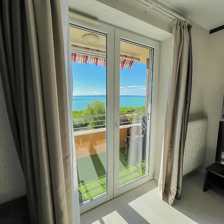 Club 218 Red Wellness Apartements דירה שיופוק