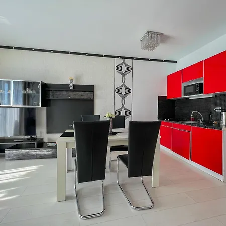 דירה Club 218 Red Wellness Apartements שיופוק